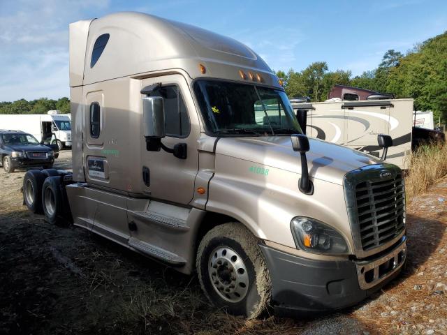  Salvage Freightliner Cascadia 1
