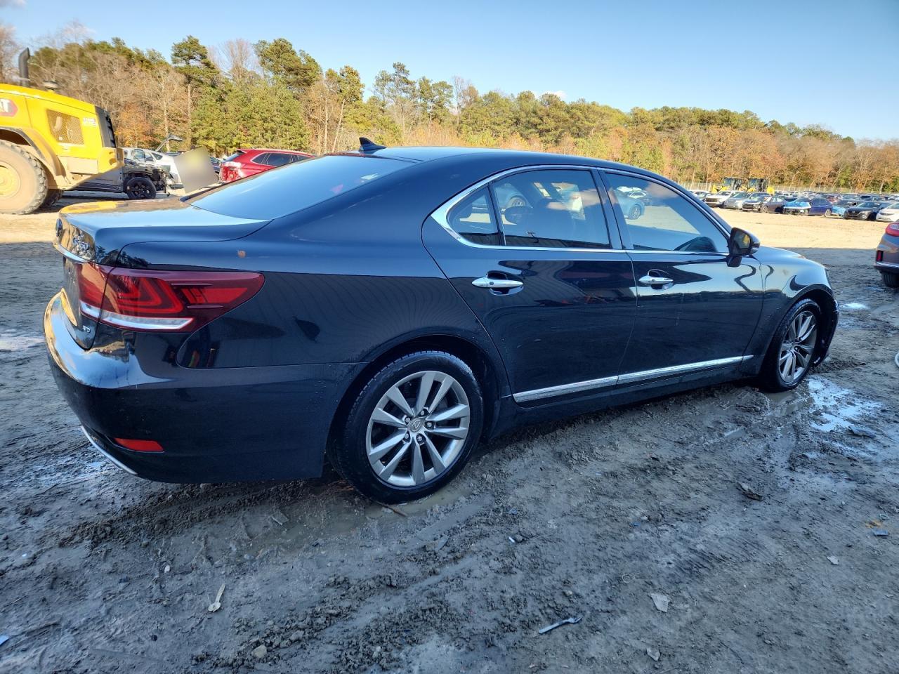 Lexus LS 460 Image 9