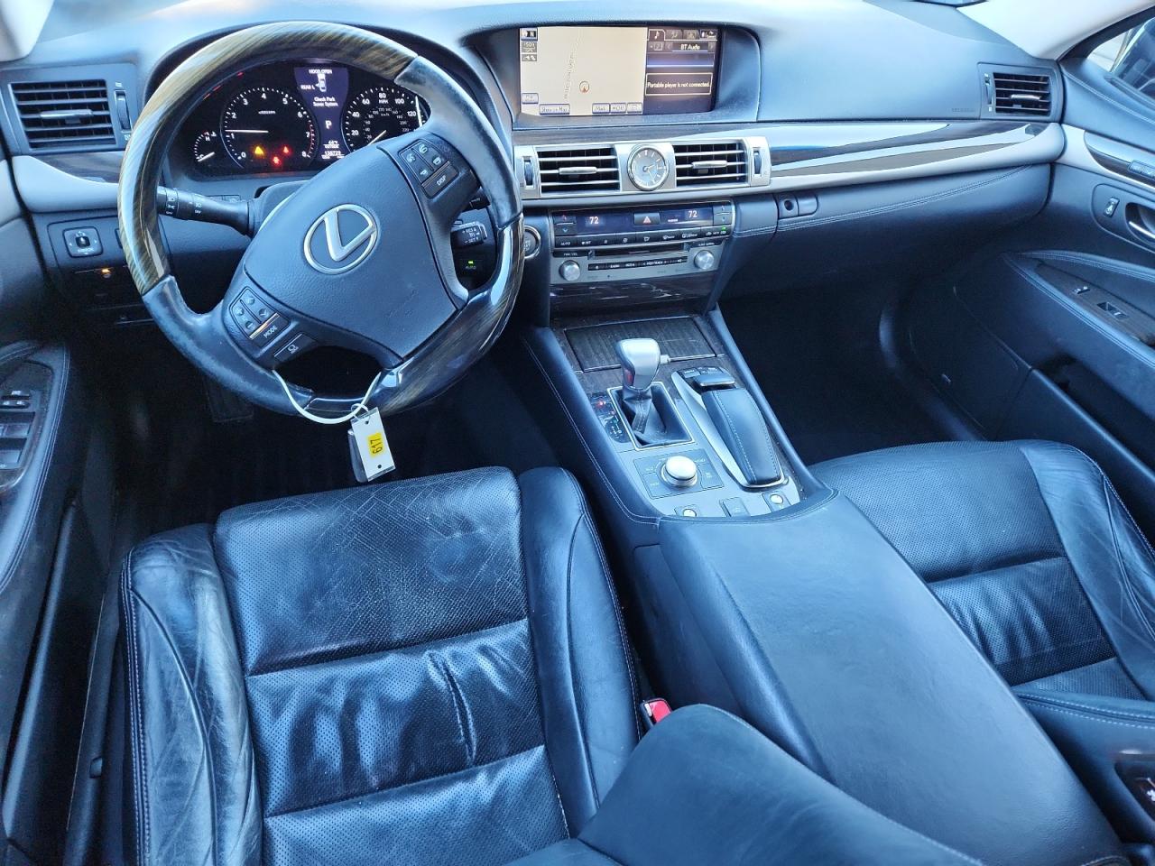 Lexus LS 460 Image 5