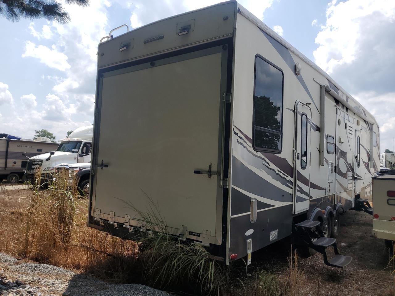 Keystone Raptor 381 Image 2