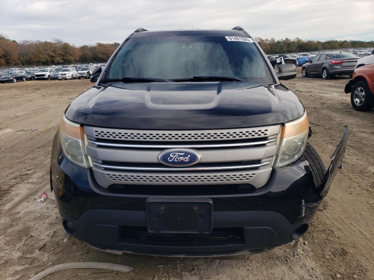 Ford Explorer Image 10