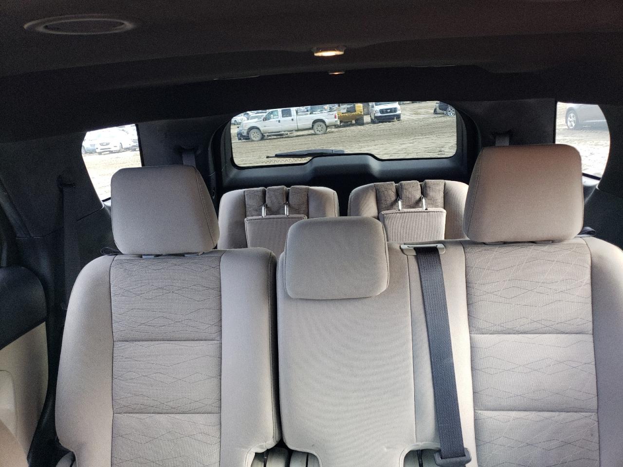 Ford Explorer Image 8