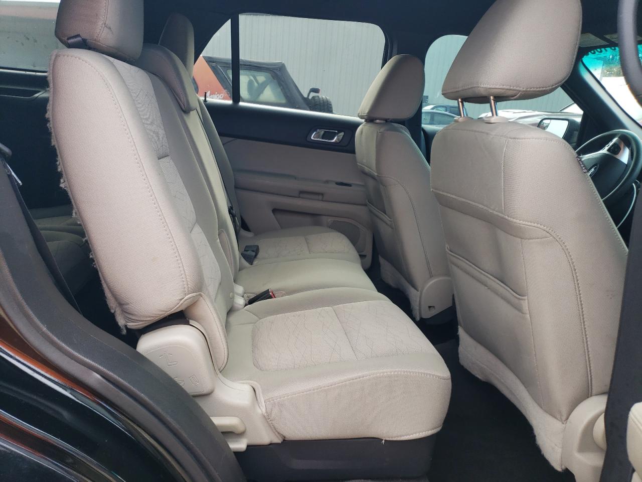 Ford Explorer Image 5