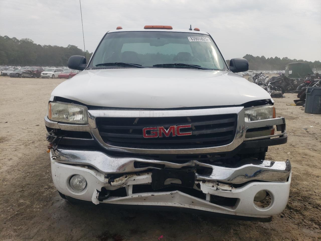 GMC Sierra K2500 Heavy Duty Image 2