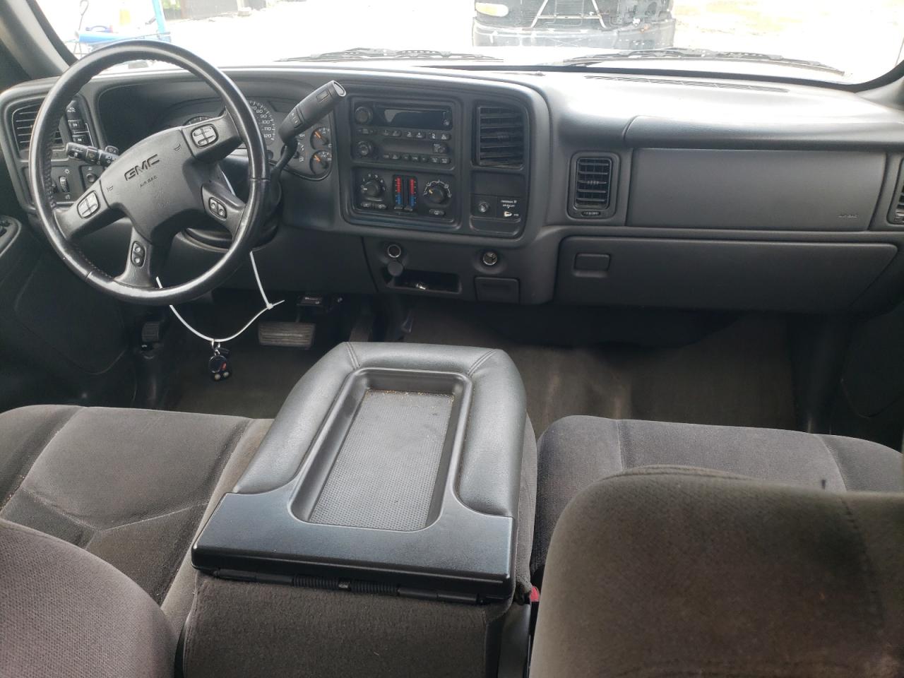 GMC Sierra K2500 Heavy Duty Image 8