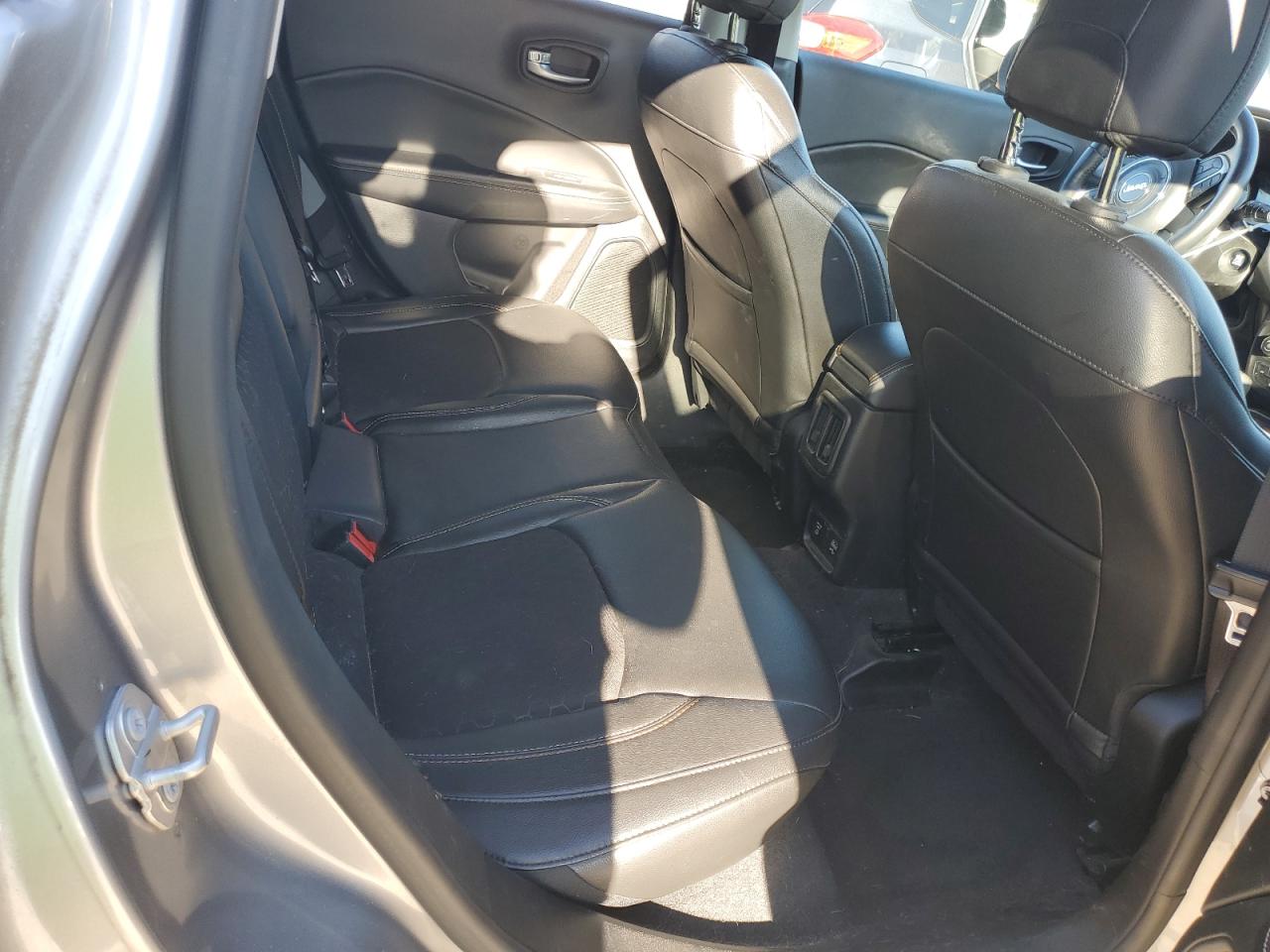 Jeep Compass Latitude Image 8