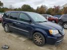 Chrysler Minivan Touring Image 4