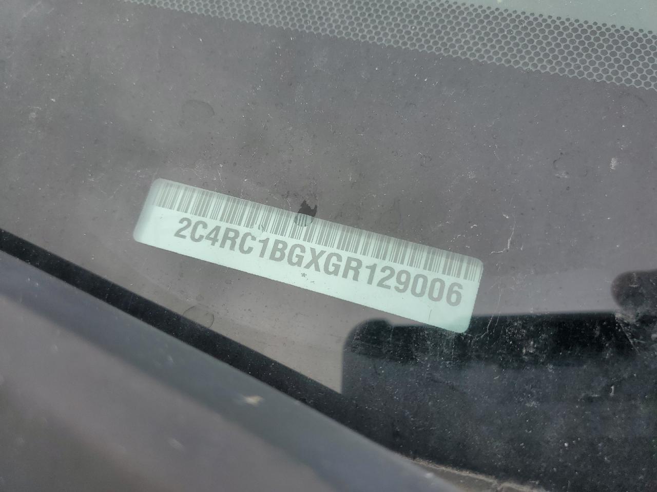 Chrysler Minivan Touring Image 7