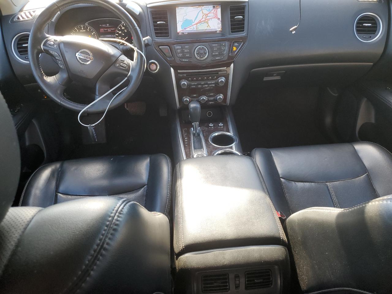 Nissan Pathfinder S Image 8