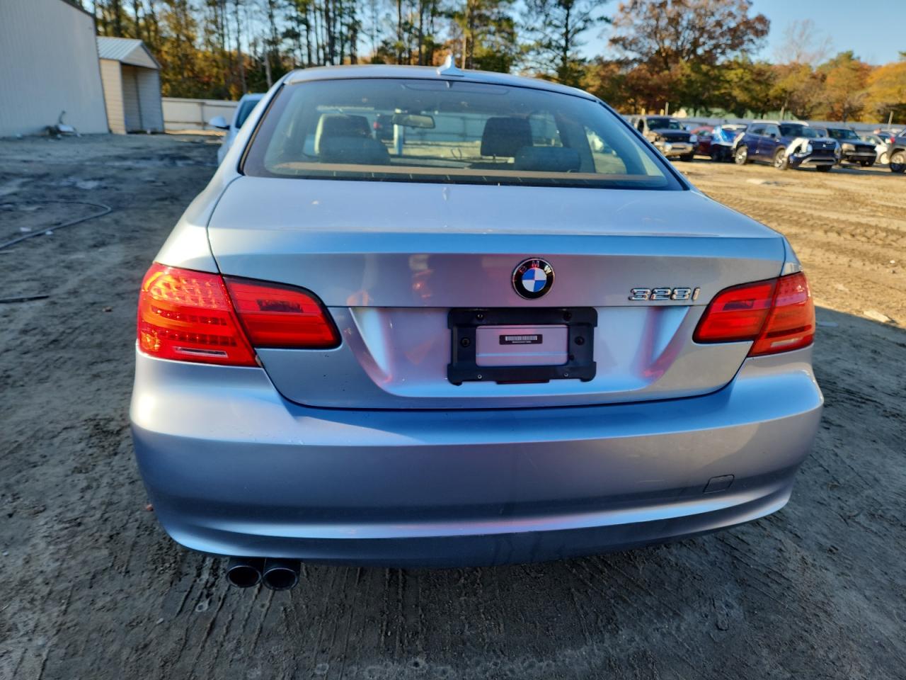 BMW 3 Series I Image 12