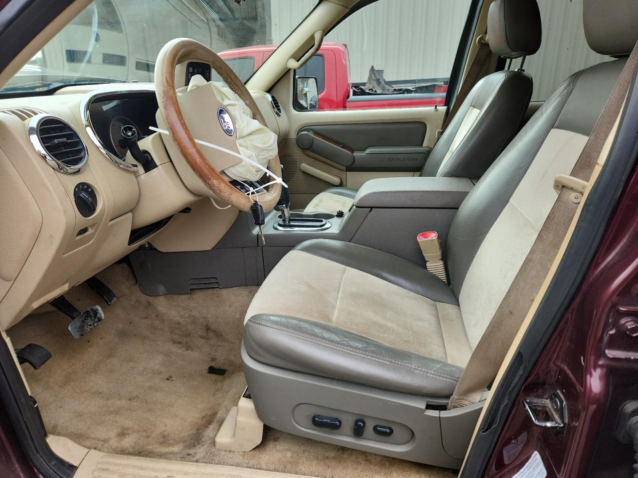 Ford Explorer Eddie Bauer Image 6