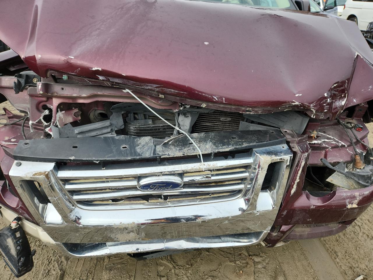 Ford Explorer Eddie Bauer Image 12