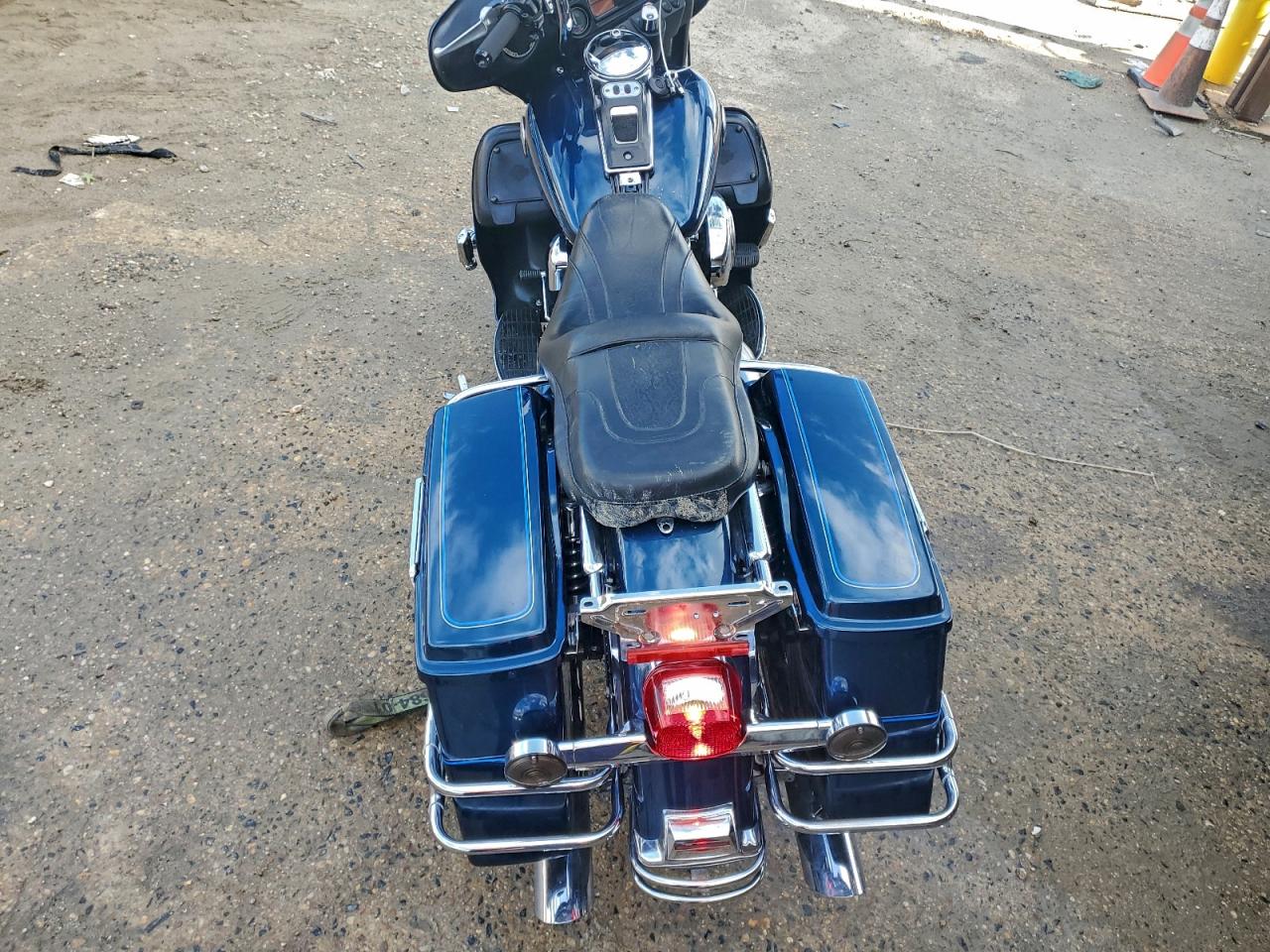 Harley-Davidson Fl Image 3