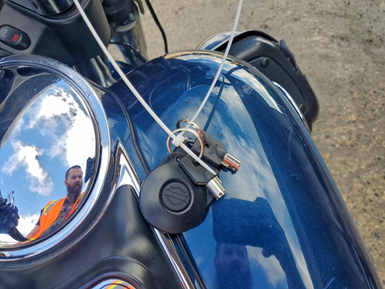 Harley-Davidson Fl Image 4