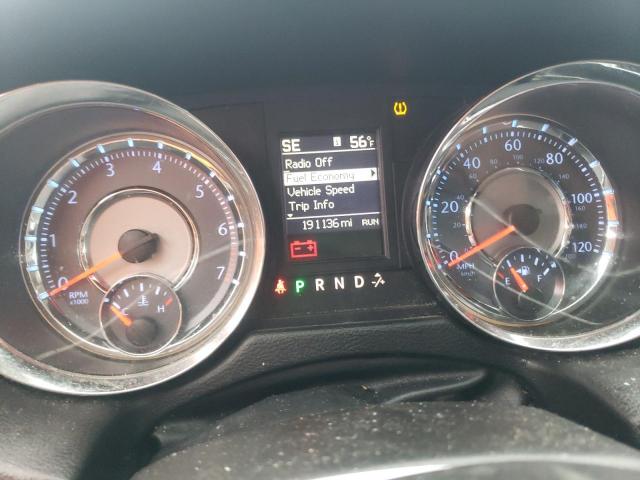 Chrysler Minivan Touring Image 7