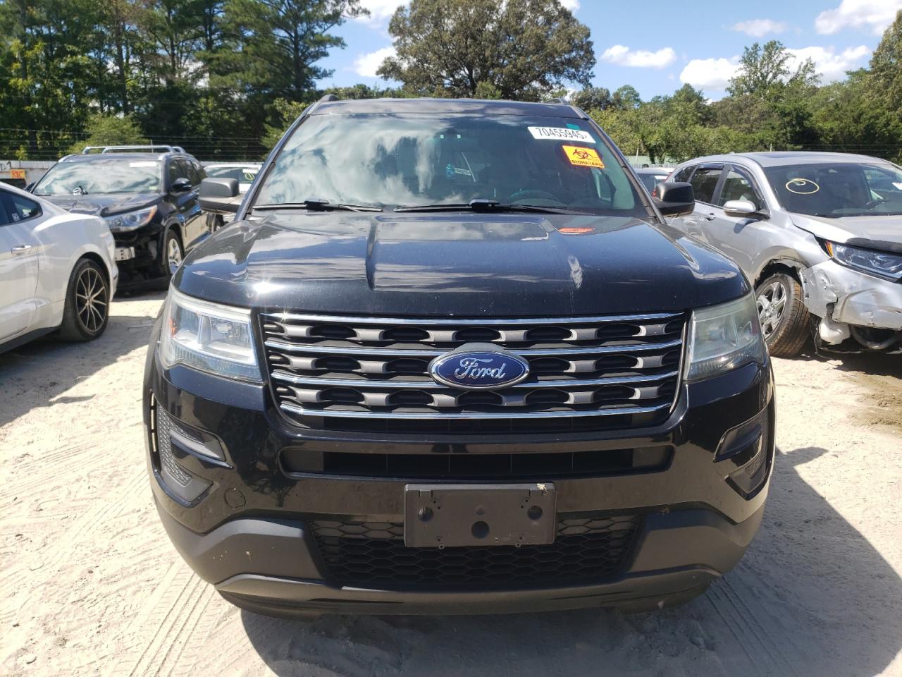 Ford Explorer Image 9