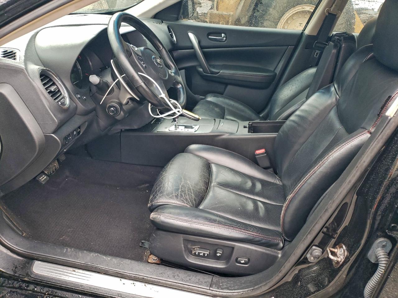 Nissan Maxima S Image 3