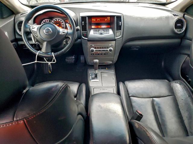 Nissan Maxima S Image 5
