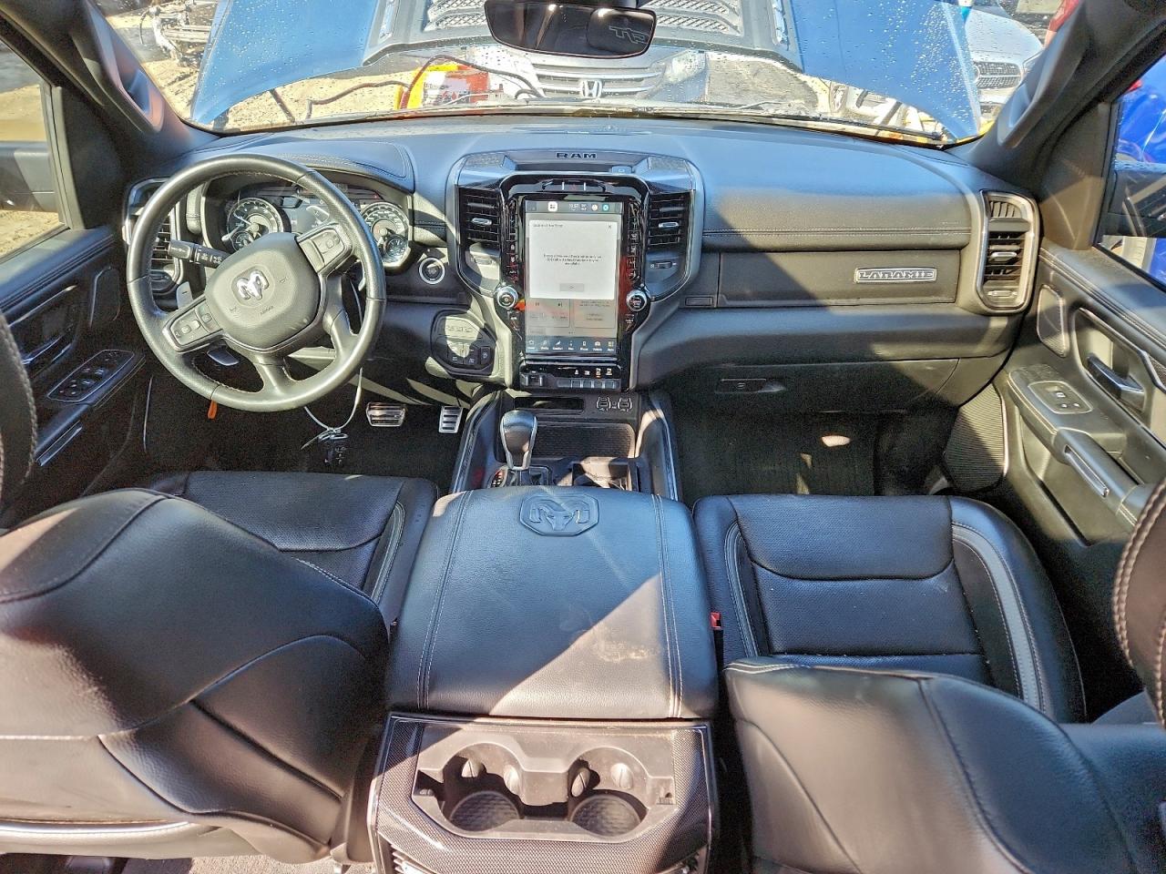 Ram 1500 Laramie Image 8