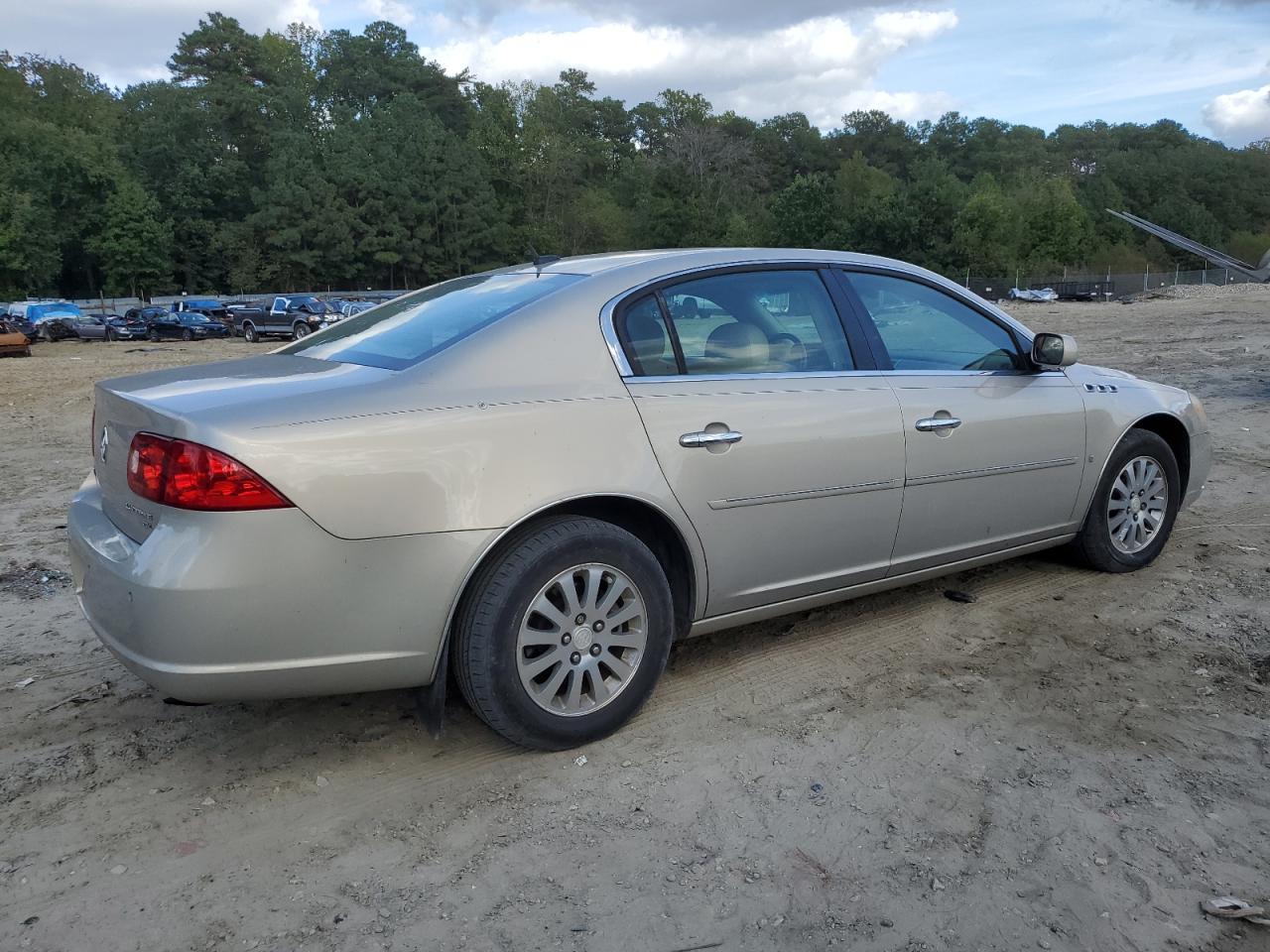 Buick Lucerne Cx Image 10