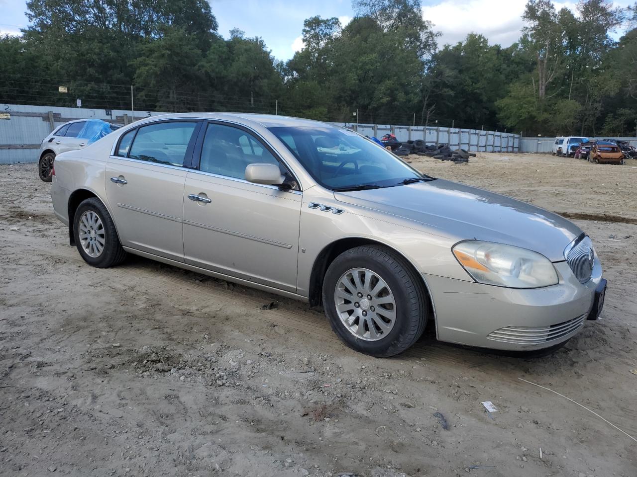 Buick Lucerne Cx Image 2