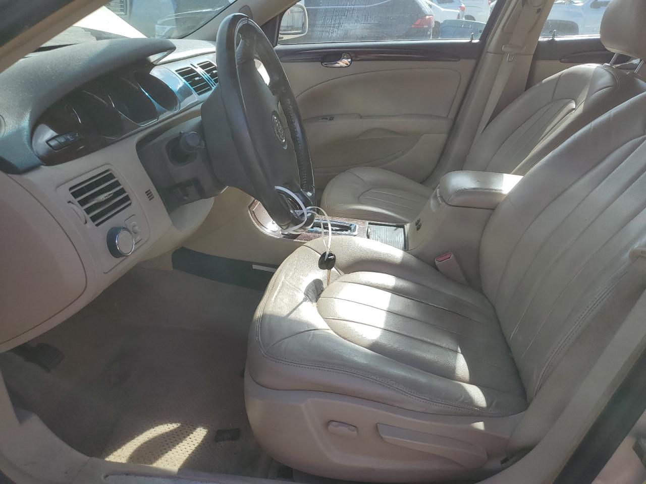 Buick Lucerne Cx Image 6