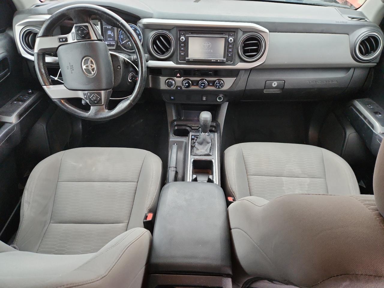Toyota Tacoma Access Cab Image 7