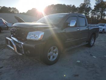  Salvage Nissan Titan