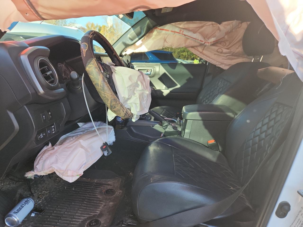 Toyota Tacoma Double Cab Image 6