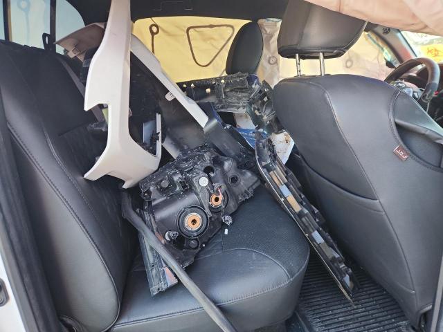 Toyota Tacoma Double Cab Image 12