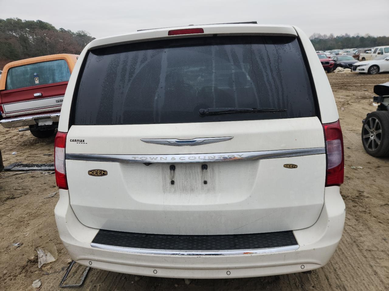Chrysler Minivan Touring L Image 12