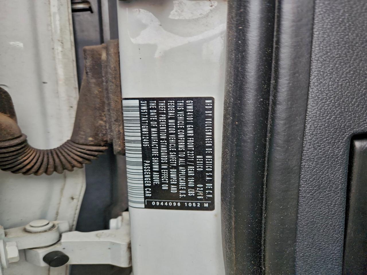 Volkswagen Beetle S/se Image 11