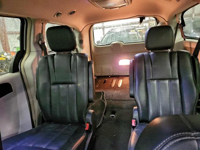 Chrysler Minivan Touring Image 10