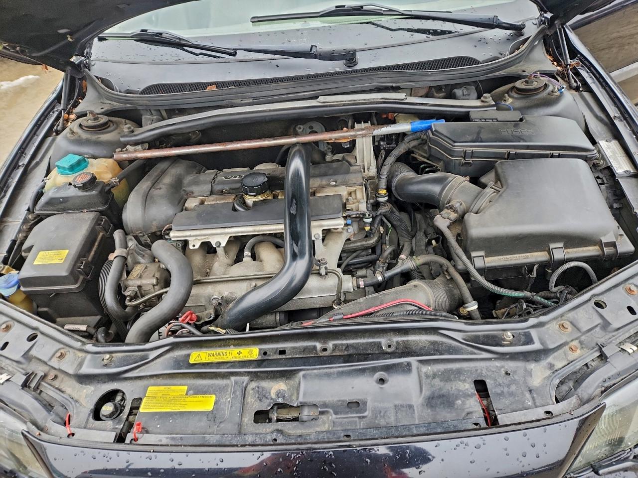 Volvo S60 2.4t Image 3