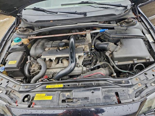 Volvo S60 2.4t Image 3