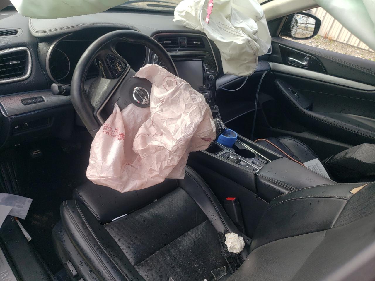 Nissan Maxima 3.5s Image 2