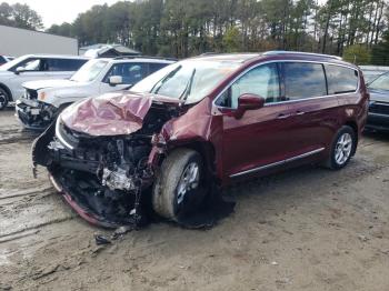  Salvage Chrysler Pacifica