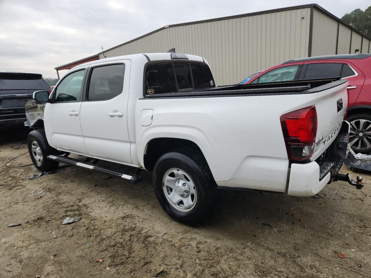 Toyota Tacoma Double Cab Image 3