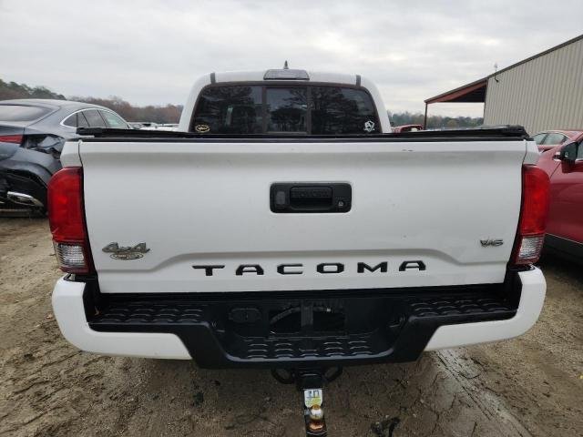 Toyota Tacoma Double Cab Image 12