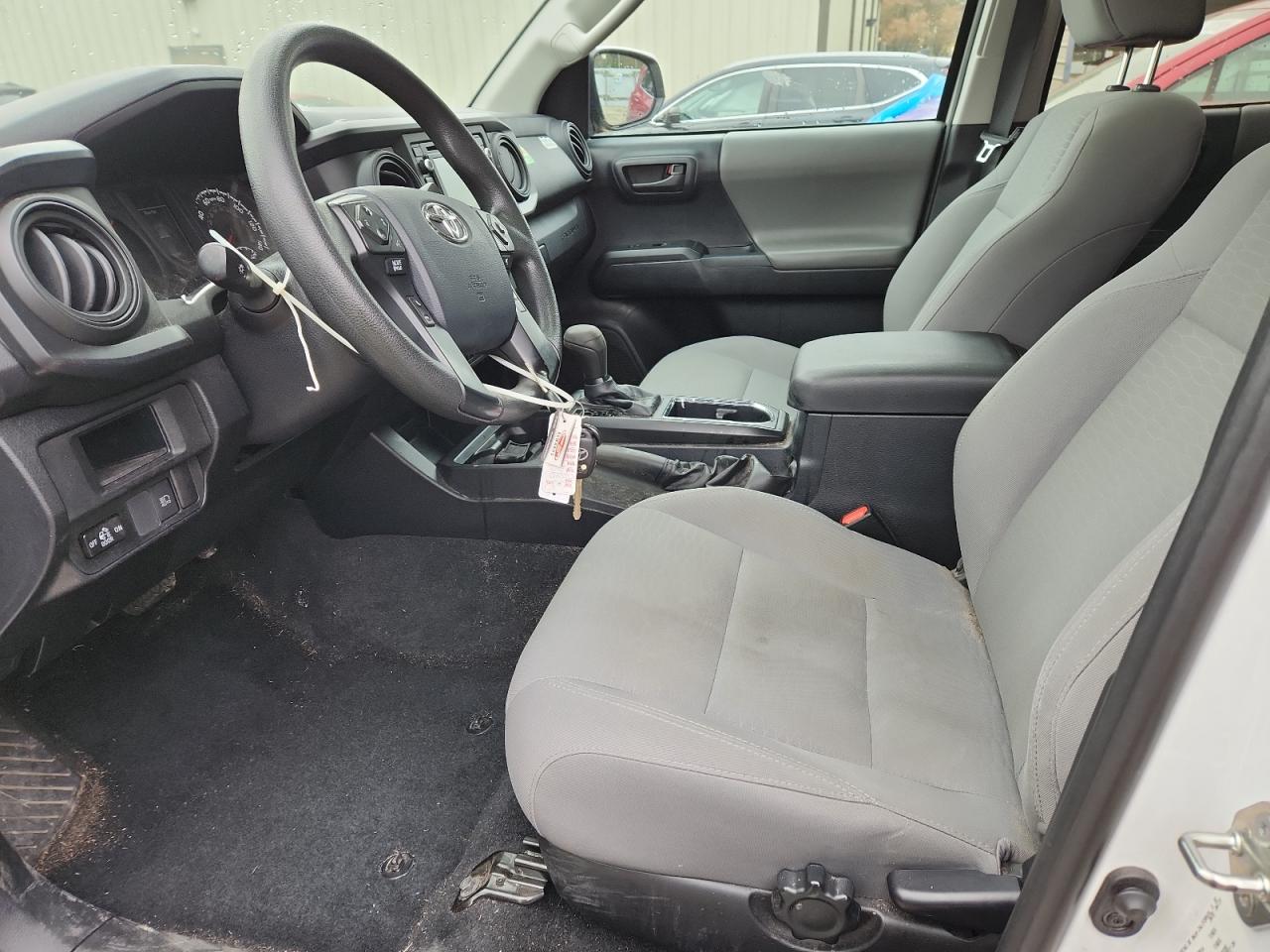 Toyota Tacoma Double Cab Image 11