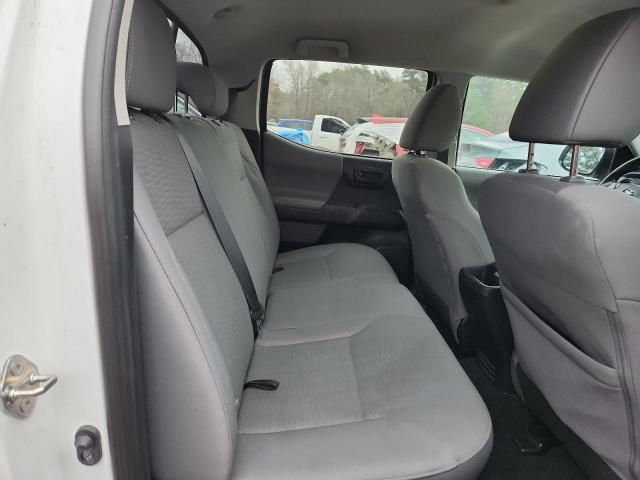 Toyota Tacoma Double Cab Image 6