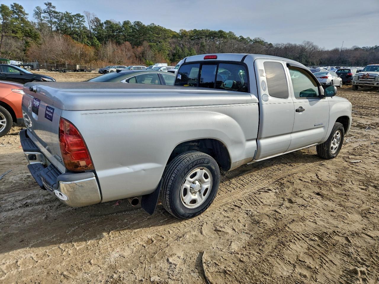 Toyota Tacoma Access Cab Image 2