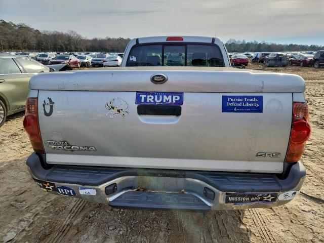 Toyota Tacoma Access Cab Image 11