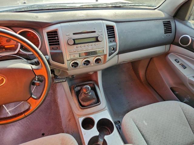 Toyota Tacoma Access Cab Image 7