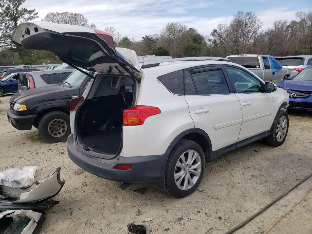 Toyota RAV4 Limited Image 7