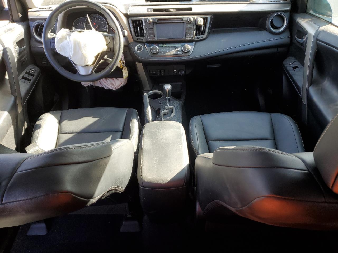 Toyota RAV4 Limited Image 10