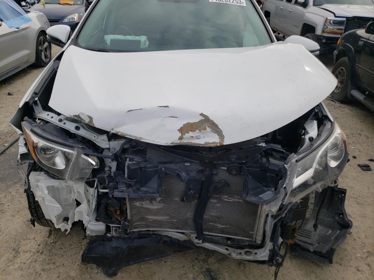 Toyota RAV4 Limited Image 8