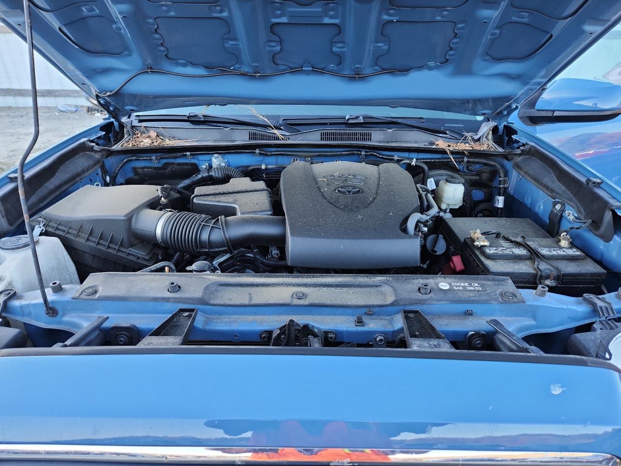 Toyota Tacoma Double Cab Image 4