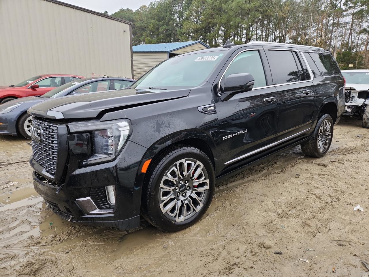 GMC Yukon Denali Ultimate Image 1