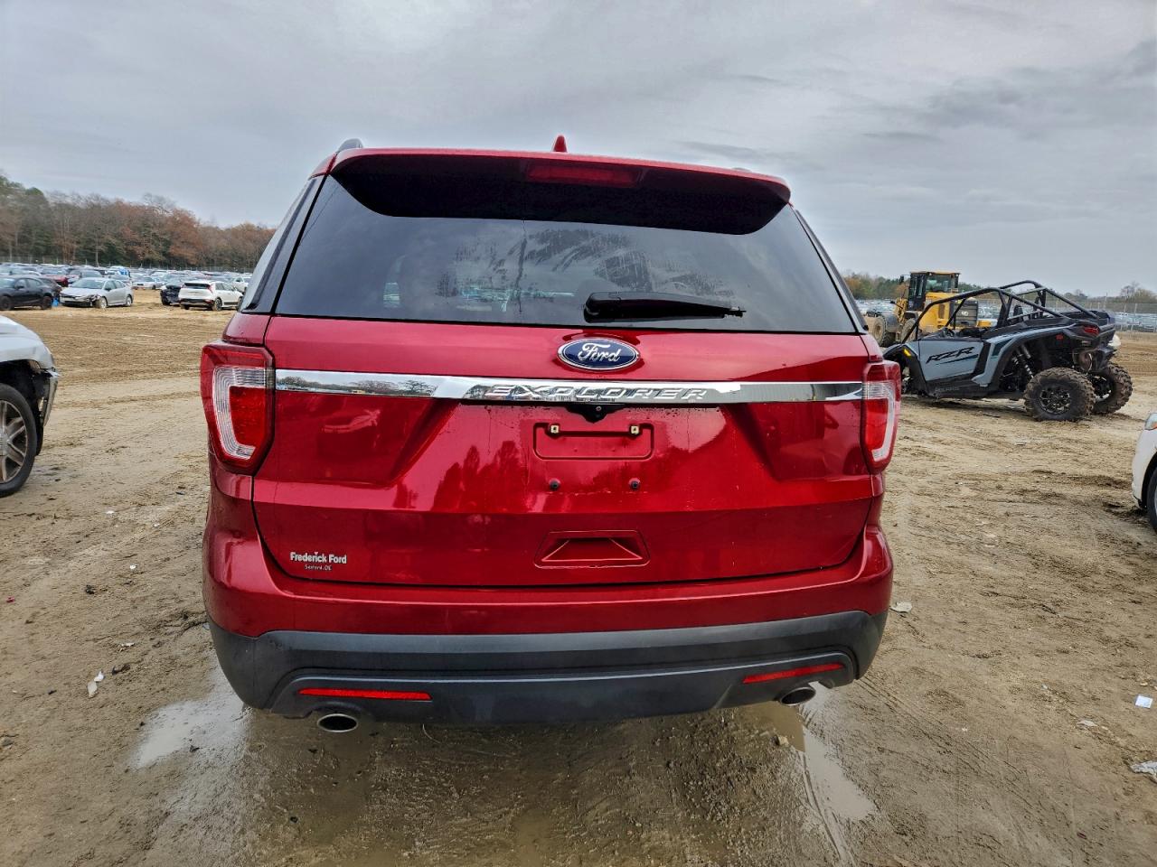 Ford Explorer Image 9